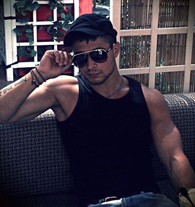  ,   Maxim, 32 ,   ,   