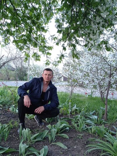  ,   Sergey, 42 ,  