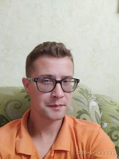  ,   Alex, 39 ,   