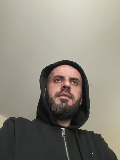 New York City,   Pavel, 40 ,   ,   
