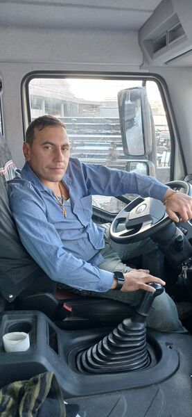  ,   Davit, 41 ,   ,   , c , 
