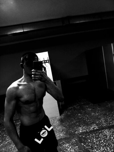  ,   Ali, 32 ,   ,   