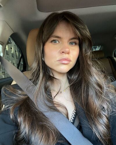  ,   Diana, 32 ,   ,   