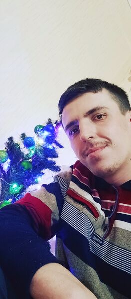  ,   Pavel, 28 ,   ,   