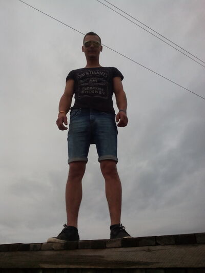  ,   Artur, 31 ,   ,   , c 