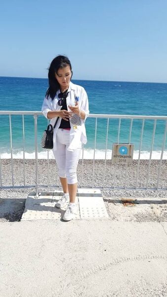  ,   Mika, 43 ,   c 
