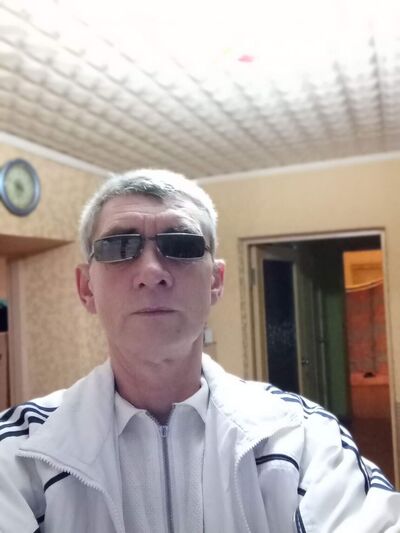  ,   Viktor, 46 ,   ,   