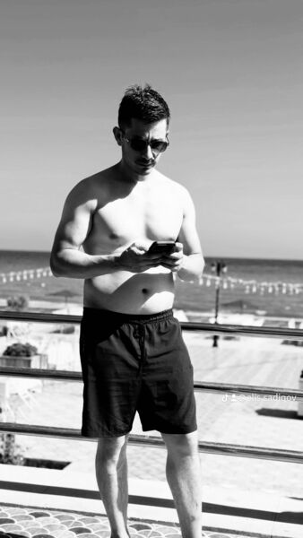  ,   Esqin, 32 ,   ,   