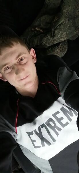  ,   Viktor, 26 ,   ,   
