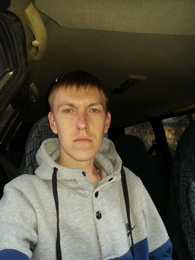  ,   Viktor, 37 ,   