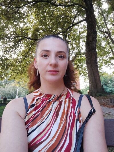  ,   Mihaela, 41 ,   c 