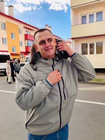  ,   Alexander, 32 ,   ,   