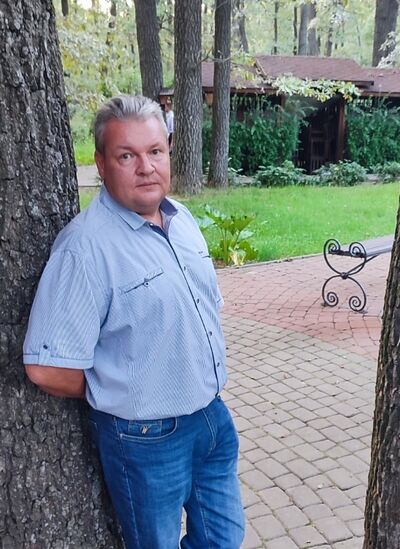  ,   Denis, 48 ,   c 