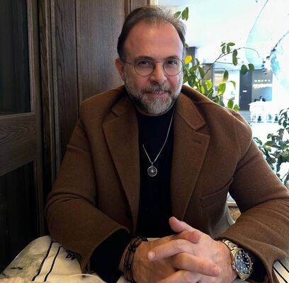 ,   Mike, 53 ,   ,   