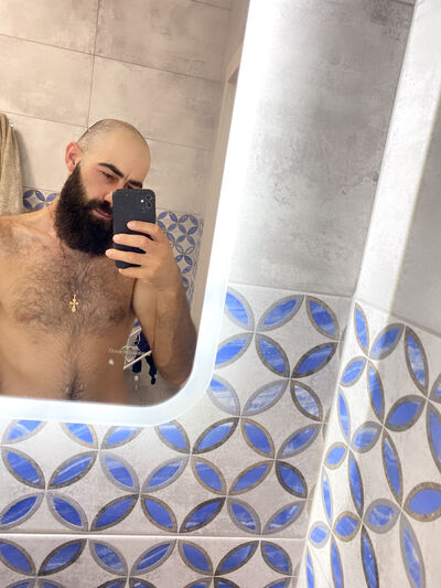  ,   Arman, 26 ,   ,   