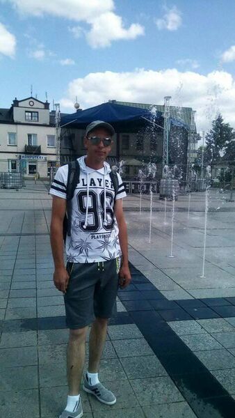  ,   Marian, 37 ,   ,   
