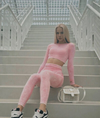  -,   , 24 ,   ,   