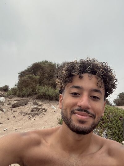  ,   Ayman, 19 ,   ,   