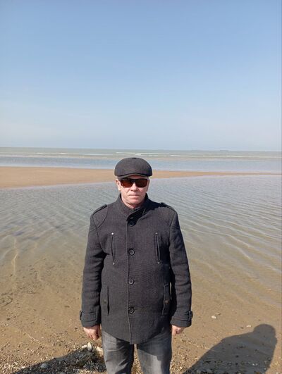  ,   Niks, 55 ,   ,   