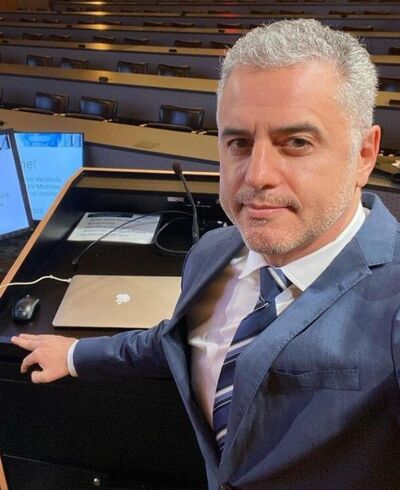  ,   Richard, 54 ,   c 