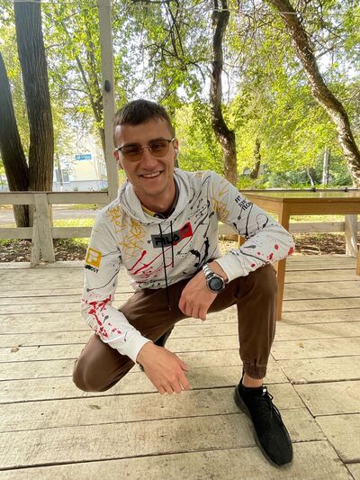  ,   Artem, 25 ,   ,   