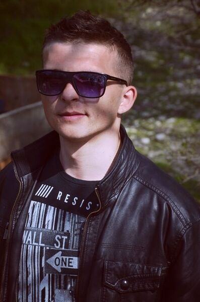  ,   Maks, 34 ,     , c 