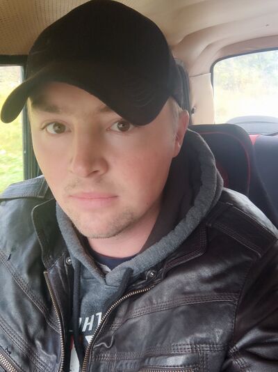  ,   Viktor, 28 ,   ,   