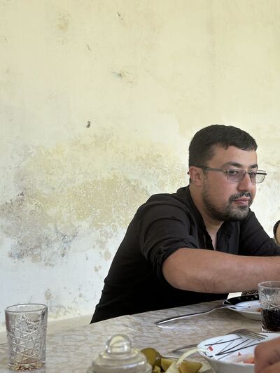  ,   Seymur, 33 ,   ,   