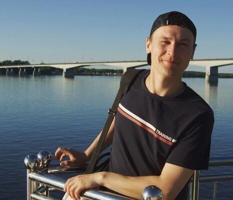  ,   Artyom, 32 ,   ,   , c , 