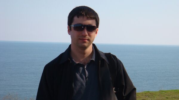  ,   Maksim, 46 ,   ,   