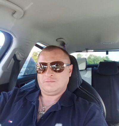  ,   Denis, 42 ,   ,   