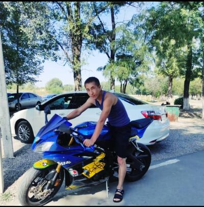 ,   Nurik, 32 ,  