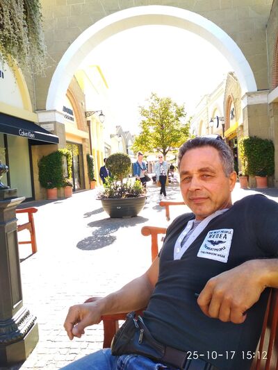 ,   Borys, 55 ,     
