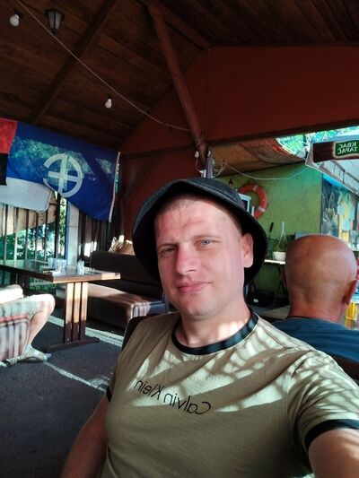  ,   Grischa, 32 ,   ,   