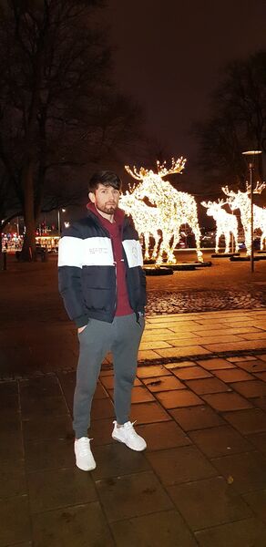  ,   Jony, 33 ,   ,   , c , 