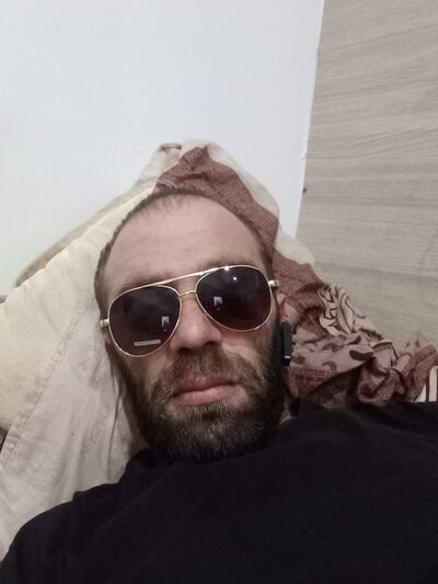  ,   Artur, 34 ,   ,   