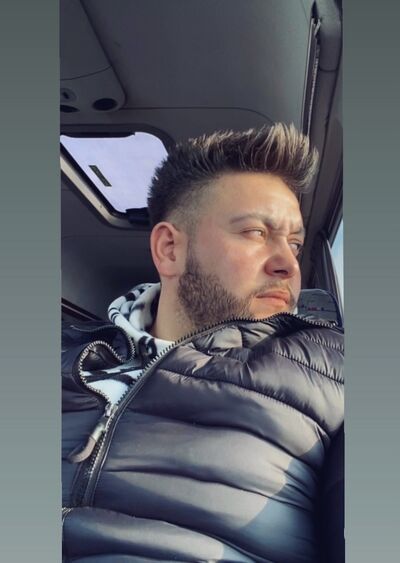   ,   Ahmet, 31 ,   ,   