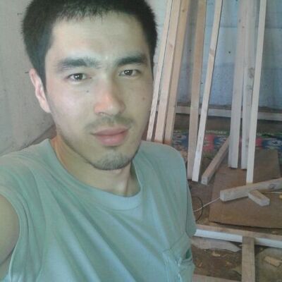  ,   Islombek, 31 ,   