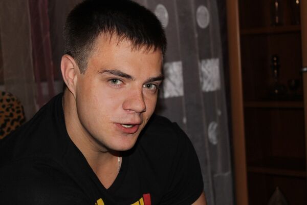  ,   Maks, 32 ,   
