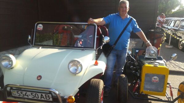  ,   Alex, 60 ,  