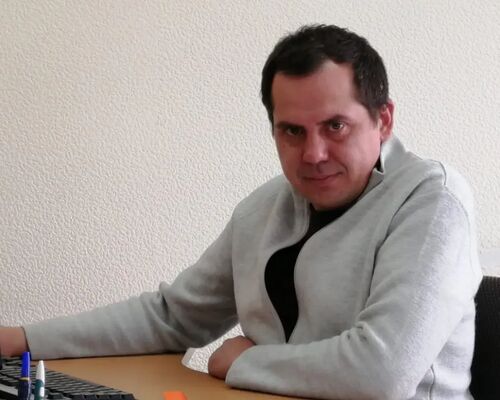  ,   Artem, 45 ,   ,   , c , 