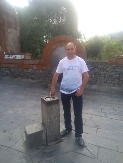  ,   Artyom, 44 ,   ,   , c 