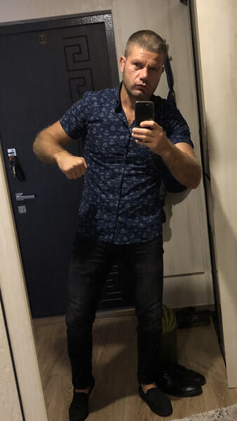  ,   Artur, 41 ,     , c 