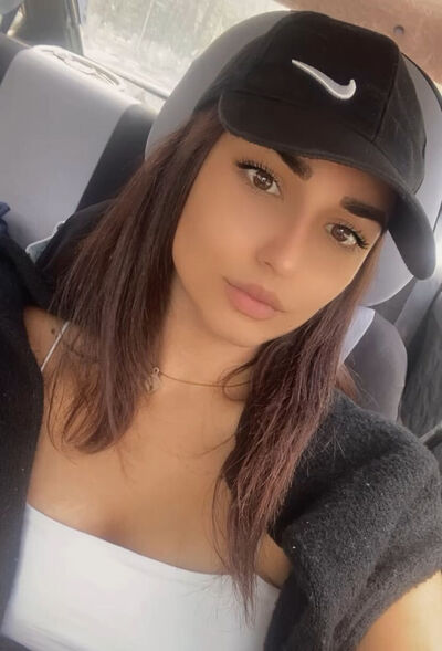  ,   Alina, 22 ,   ,   