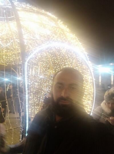  ,   Artur, 37 ,   ,   , c 