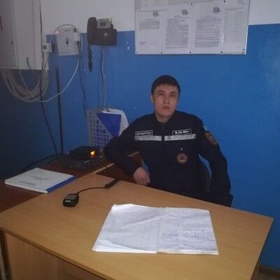  18932210  Arshat, 34 ,    