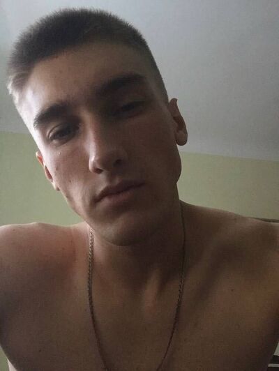  ,   Konstantin, 25 ,  