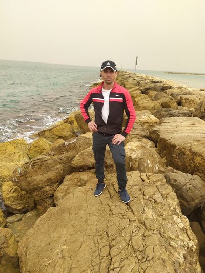  ,   Gheorghe, 42 ,   ,   