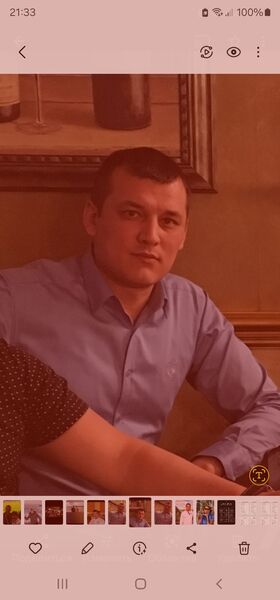  ,   Adel, 39 ,   ,   