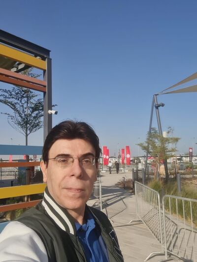  ,   Tony, 40 ,   ,   , c , 